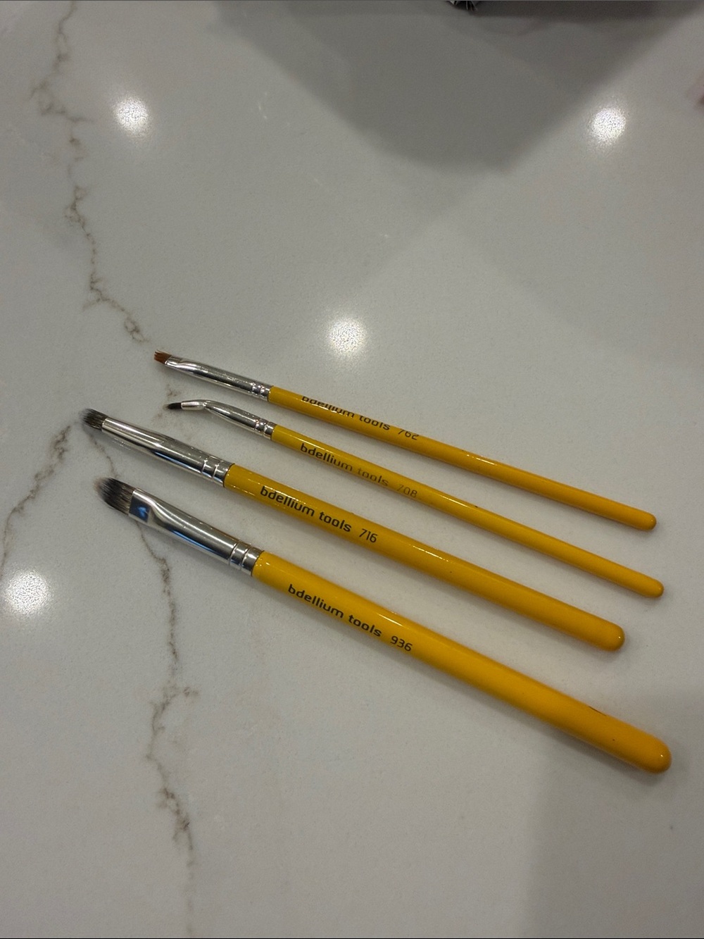 Bdellium makeup brush set like new!!